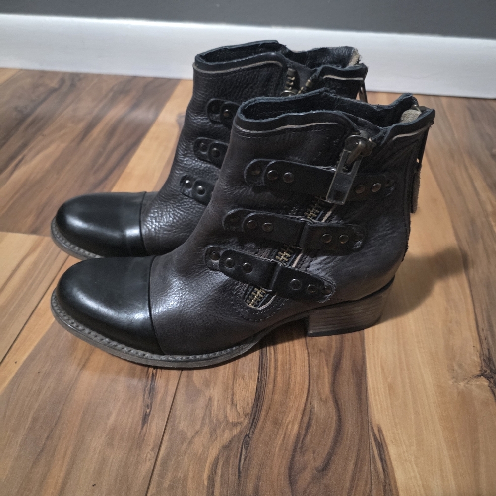 freebird Black and Gray Leather Buckle Strap Ankle Boots